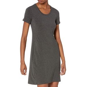 Daily Ritual Women’s Jersey Standard-fit Short Sleeve Scoopneck T-shirt small